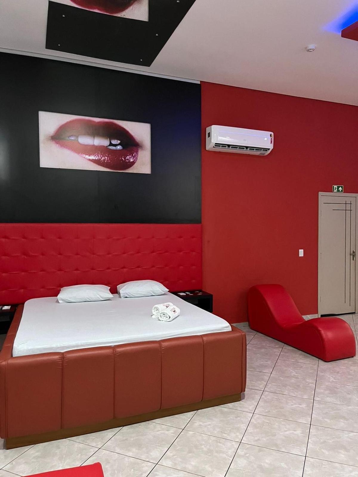 Fetiche Motel Presidente Medici  Экстерьер фото